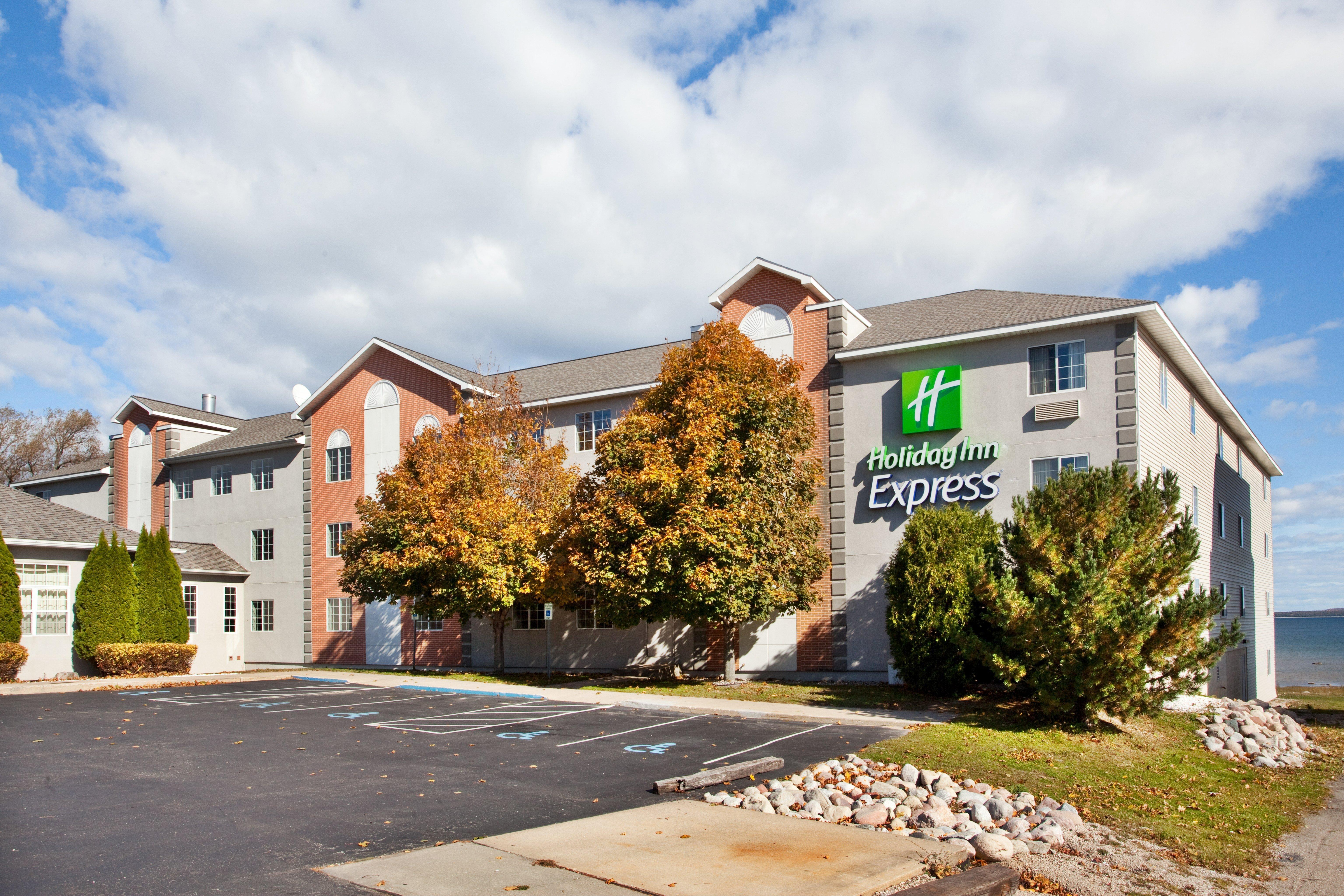 Holiday Inn Express St Ignace-Lake Central, An Ihg Hotel Saint Ignace Exterior foto